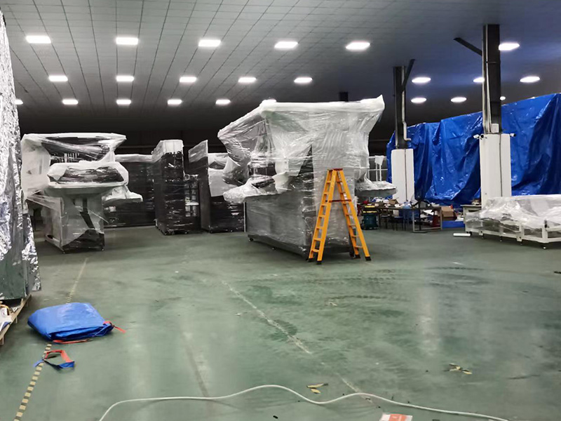 東莞某公(gōng)司重型真空防(fang)雨木箱