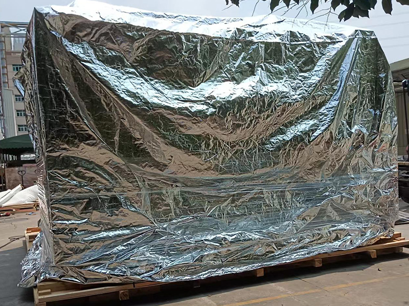 锂電(dian)新能源設備(bèi)真空包裝